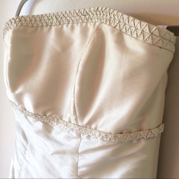 strapless homecoming/prom dress ✨beaded bust detail✨size 10 - Picture 7 of 9